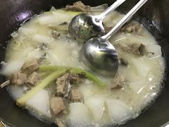 -大富蚝乌东哥饭店·石锅鱼杂·柠檬鸭(革新路店)
