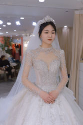 -台湾蔡美月婚纱租赁