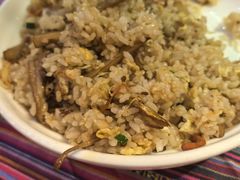 -香巴拉云南餐厅(华莱坞店)