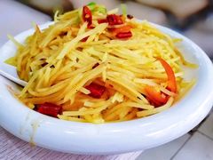 酸辣土豆丝盖浇饭-满堂春特色餐馆