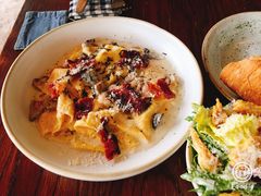 -ROAST coffee & eatery