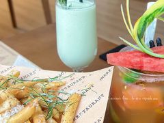 -Mark&Mars Restaurant