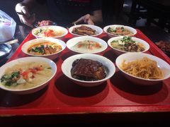 -蓝田九大碗民俗食府(蓝田店)