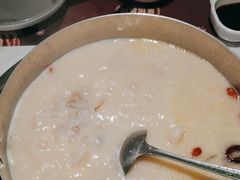 -洪氏嗨捞·广东猪肚鸡·椰子鸡火锅(西咸万象城店)