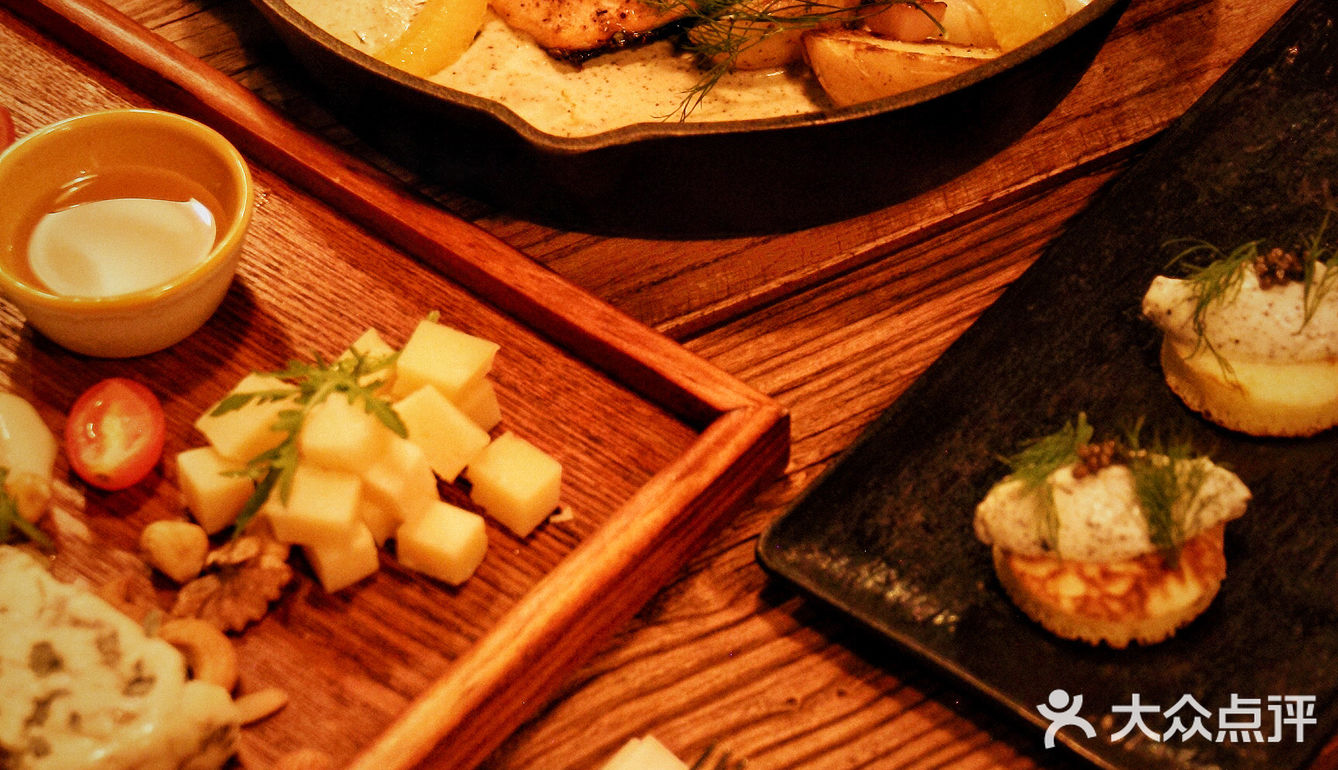 🍴魔都探店｜多碰杯🥂常见面 愿我们热烈且自由💝