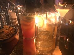 -Whisper Bar 