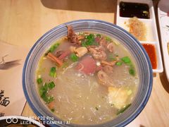 金陵鸭血粉丝汤-弄堂小笼包(西青中北永旺购物中心店)