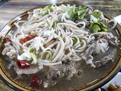 -陕北农家小吃风干羊肉剁荞面