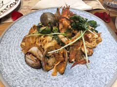-Mark&Mars Restaurant