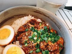 超级足料卤肉饭-面上有光