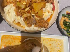 -汗腾格里·风味餐厅(新疆驻京办店)