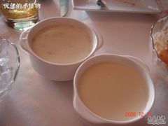 蘑菇汤和鸡蓉汤15元-成桂西餐厅·42年的味道(五大道疙瘩楼店)