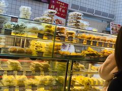 -白玉兰食品甜凤店(合生汇店)