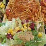 需要去找旁边的公共座位