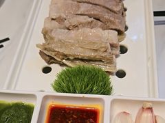 招牌手抓羊肉-燕兰楼·清真西北融合菜(亚运村店)