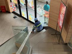 -麦当劳(乳山路店)