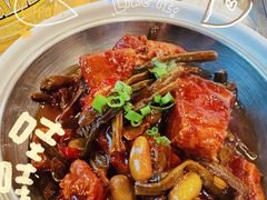 干豇豆红烧肉饭-魏家凉皮(祈年大厦店)