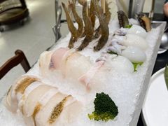 -红鼎豆捞·非遗鲍皇汤火锅(宝丰路店)