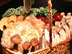 -三出山火锅(南京万象天地店)