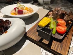 -穹六人间 people 6(岳阳路店)