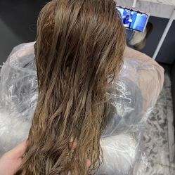 -AKOZO Beauty Salon