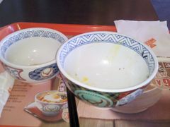 盆干碗净-吉野家(秀谷店)