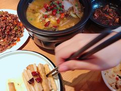 -隔壁老王·家常云南菜(花巷店)