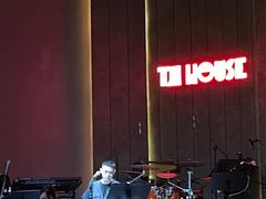 -TZ House音乐现场(来福士中心店)