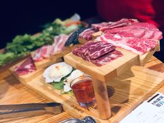 -青瓦炭韩潮烤肉(花园道店)