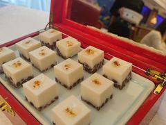 -品海楼·大连海胆锅贴馆(东港店)