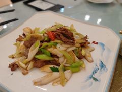 -马尔龙新疆饭店·清真(瑞景店)