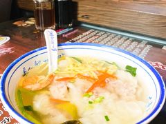 鲜肉馄饨-长人馄饨铺(解放街店)
