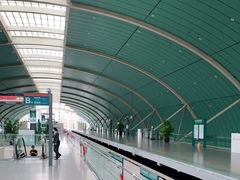 -龙阳路磁悬浮列车总站-停车场