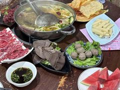 -乡土黄·鲜牛肉火锅·小龙虾(兴业街店)