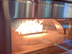 -城市大道红炉披萨烘焙坊