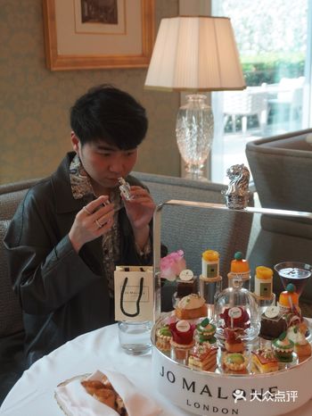 Jo Malone London邂逅女王玫瑰