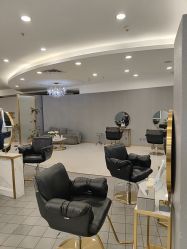 点击看大图 -八佰伴8008星级形象店