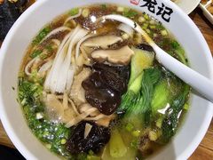 -湘人龙记老长沙米粉(鸟巢店)