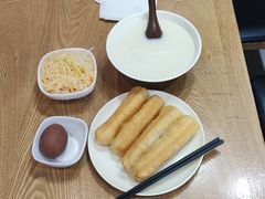 -三好食堂(煎饺·馄饨·肉饼米线·盛世广场店)