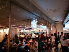 等位区-喜茶(广州天汇igc店)