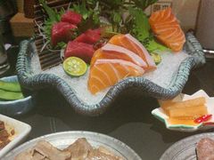 -山川小町·极番烧肉(新地假日广场店)