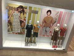 -优衣库(泉州中骏世界城店)