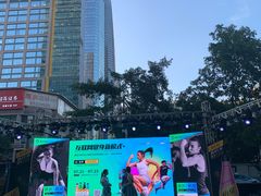 -懒人Club健身(卓越时代广场店)