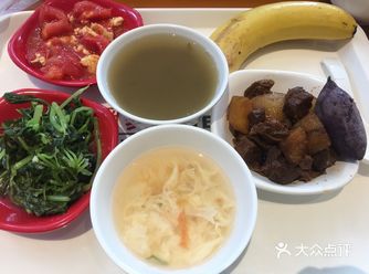 第一次吃的时候 一碗全是蛋！基友吃的肉夹馍+牛肉粉丝汤！