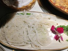 -墨居上隐·院子里火锅(峨眉店)