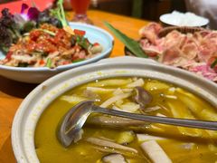 -老滇山寨•云南特色菜•地方菜•民族风情歌舞表演(金碧店)