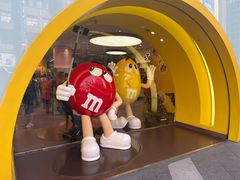 -m豆巧克力世界(上海世茂广场店)