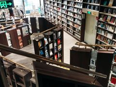 -钟书阁(群光广场店)