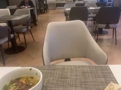 -欢漫酒店(布吉石芽岭地铁站店)