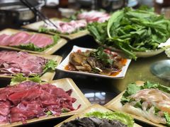 -周老三跷脚牛肉·全牛火锅(非遗传承店)